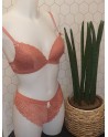 Ensemble soutien gorge sans armature et tanga dentelle corail