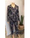 Pyjama doux bleu à petites fleurs