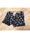 Boxer homme chien en ballon bleu